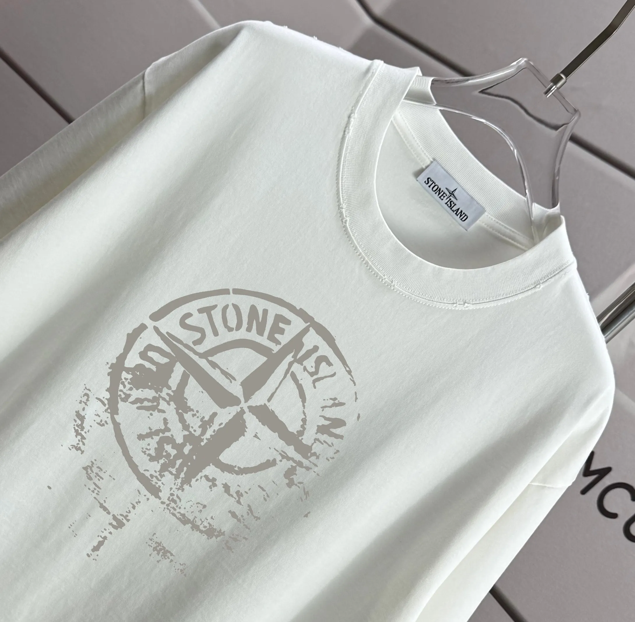 P160 Ston* islan* 石*岛 2025 autumn and winter new style Washed and worn 320g round neck short-sleeved tee Unisex loose version Color: Washed black Washed white Washed gray Brown Size: S M L XL XXL Size: S (90-130 pounds) M (120-150 pounds) L (140-165 pounds) (160-180 catties) XXL (180-210 catties)